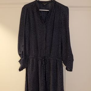 Blue and white patterned casual dress